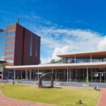 山学大に新学生食堂棟新築オープン! 山学大に新学生食堂棟新築オープン!