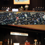 山梨学院大学・短期大学で卒業式