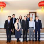 中国駐日本国大使館総合政策部羅松濤公使参事官一行、大学を訪問